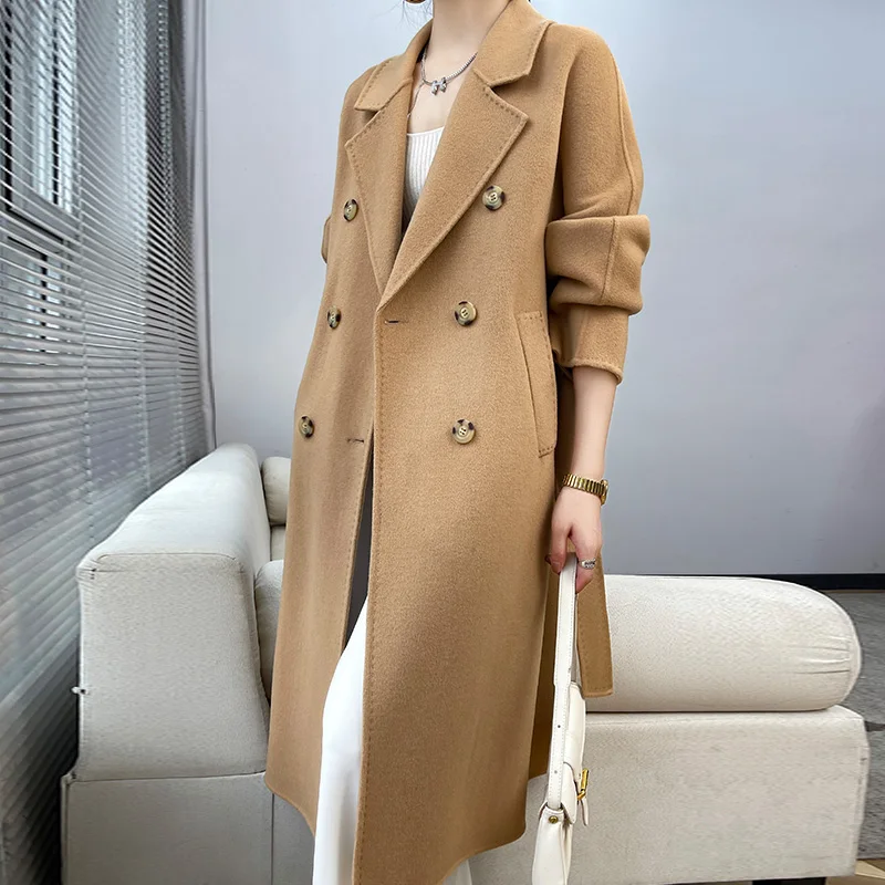 Autumn and winter new lapel design classic simple wool wool overcoat 
Autumn and winter new lapel design classic simple wool wool overcoat