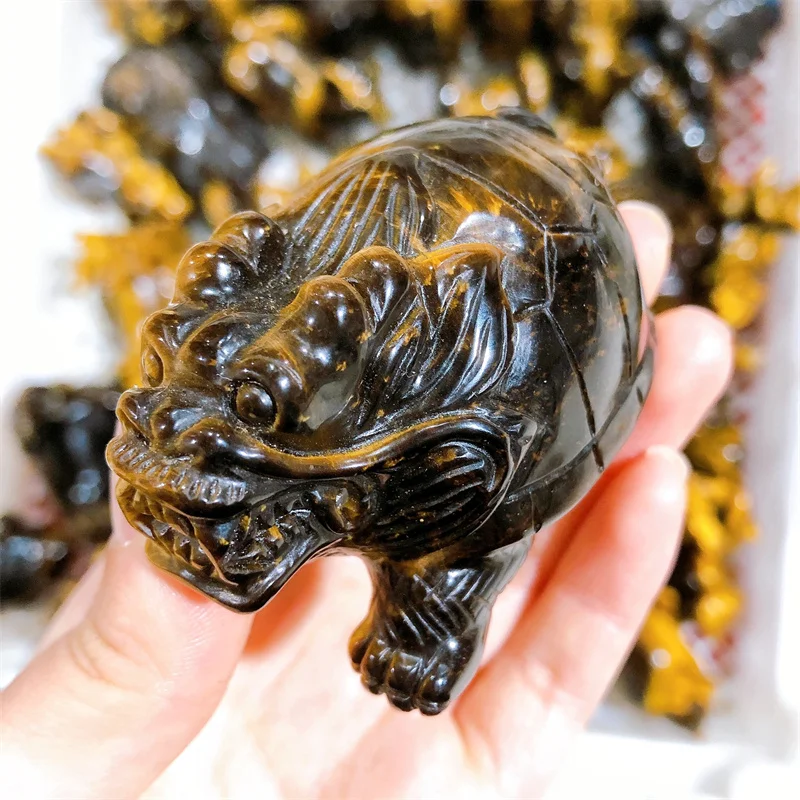 Natural Tiger Eye Stone Dragon Turtle Carving Room Ornament Healing Reiki Quartz Crystal Gift Home Ornament 1PCS
Natural Tiger Eye Stone Dragon Turtle Carving Room Ornament Healing Reiki Quartz Crystal Gift Home Ornament 1PCS