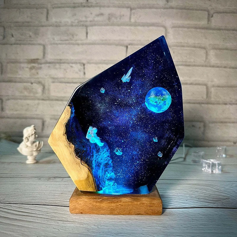 Space Exploration Organism Resin Table Light Creactive Art Decoration Lamp Spaceship Astronauts Theme Night Light USB Charge
Space Exploration Organism Resin Table Light Creactive Art Decoration Lamp Spaceship Astronauts Theme Night Light USB Charge