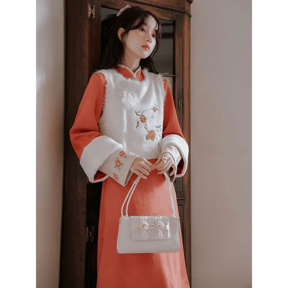 Autumn Winter Chinese Style Elegant Cheongsam Exquisite Thickened Vest Qipao Fashion All-Match Women's Antique Dress
Autumn Winter Chinese Style Elegant Cheongsam Exquisite Thickened Vest Qipao Fashion All-Match Women's Antique Dress