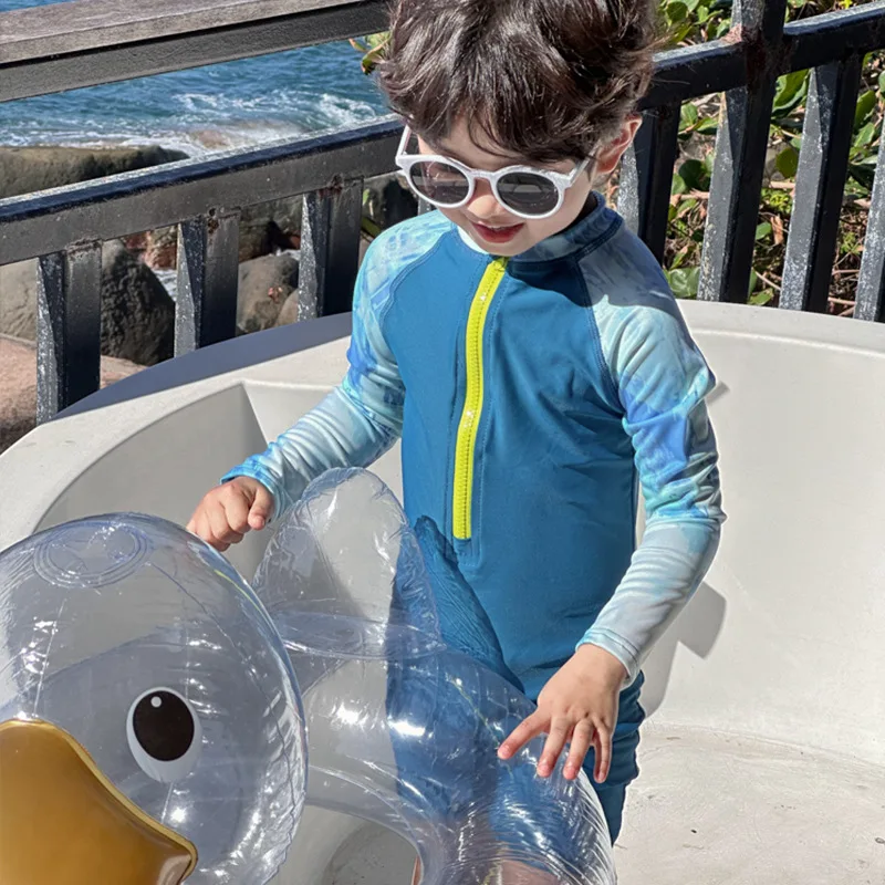 

Летний детский цельный купальник для маленьких мальчиков, Быстросохнущий солнцезащитный костюм с длинным рукавом и принтом на молнии для серфинга, купальник для малышей, купальный костюм