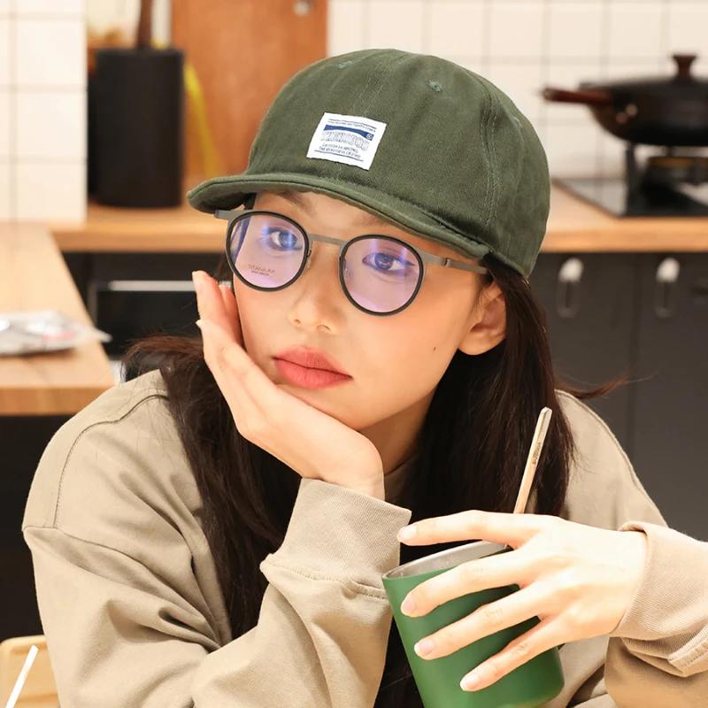 Japanese Retro Soft-brimmed Baseball Caps for Women Summer Outdoor Leisure Sunscreen Fashion Sticker Versatile Men's Hats
Japanese Retro Soft-brimmed Baseball Caps for Women Summer Outdoor Leisure Sunscreen Fashion Sticker Versatile Men's Hats