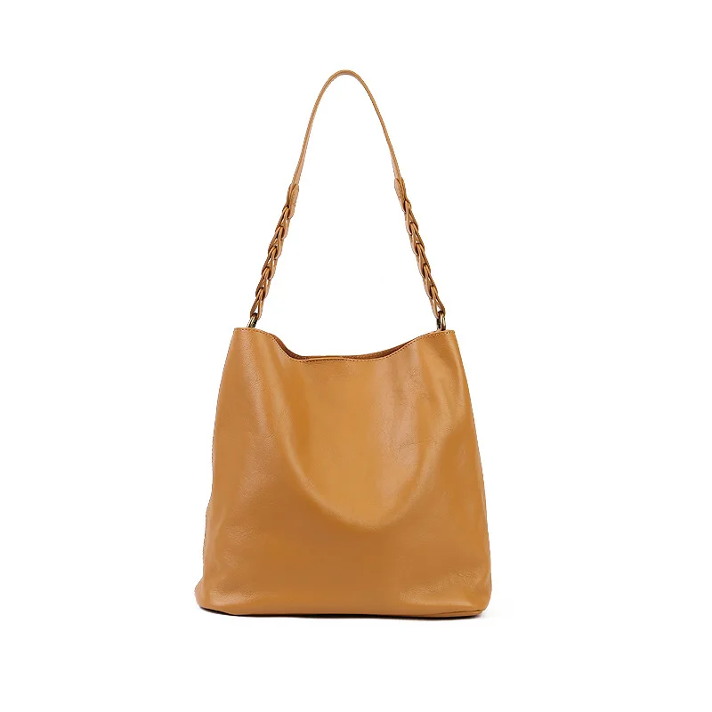 High Luxury and Niche Design Tote Bag with Leather, Large Capacity Fashionable and Simple Women's One Shoulder Crossbody Handbag
High Luxury and Niche Design Tote Bag with Leather, Large Capacity Fashionable and Simple Women's One Shoulder Crossbody Handbag