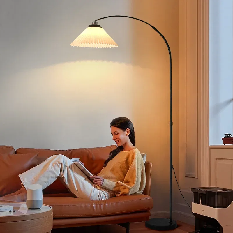 

Плиссированная Напольная Лампа, для гостиной комнаты, в скандинавском стиле, креативная Роскошная Вертикальная Настольная лампа для ретро Кабинета, спальни