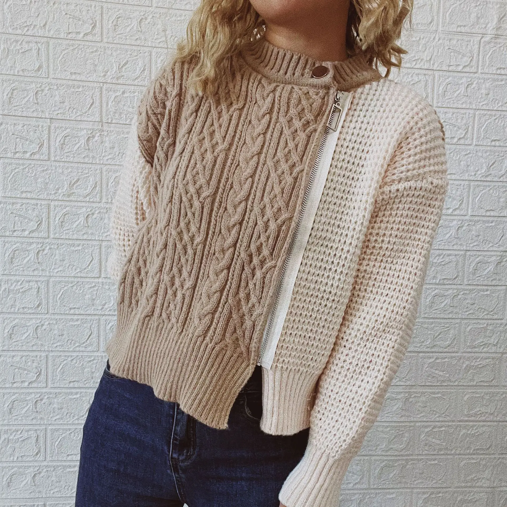

Autumn And Winter 2023 New Round Neck Oblique Zipper Fried Dough Twists Contrast Color Stitching Knitted Cardigan Sweater Coat