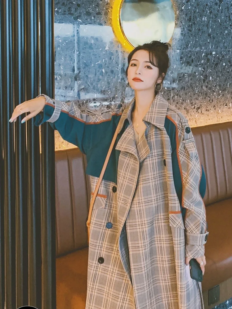 Винтажный клетчатый контрастный женский длинный Тренч с поясом, Осеннее корейское двубортное повседневное пальто-ветровка
Винтажный клетчатый контрастный женский длинный Тренч с поясом, Осеннее корейское двубортное повседневное пальто-ветровка