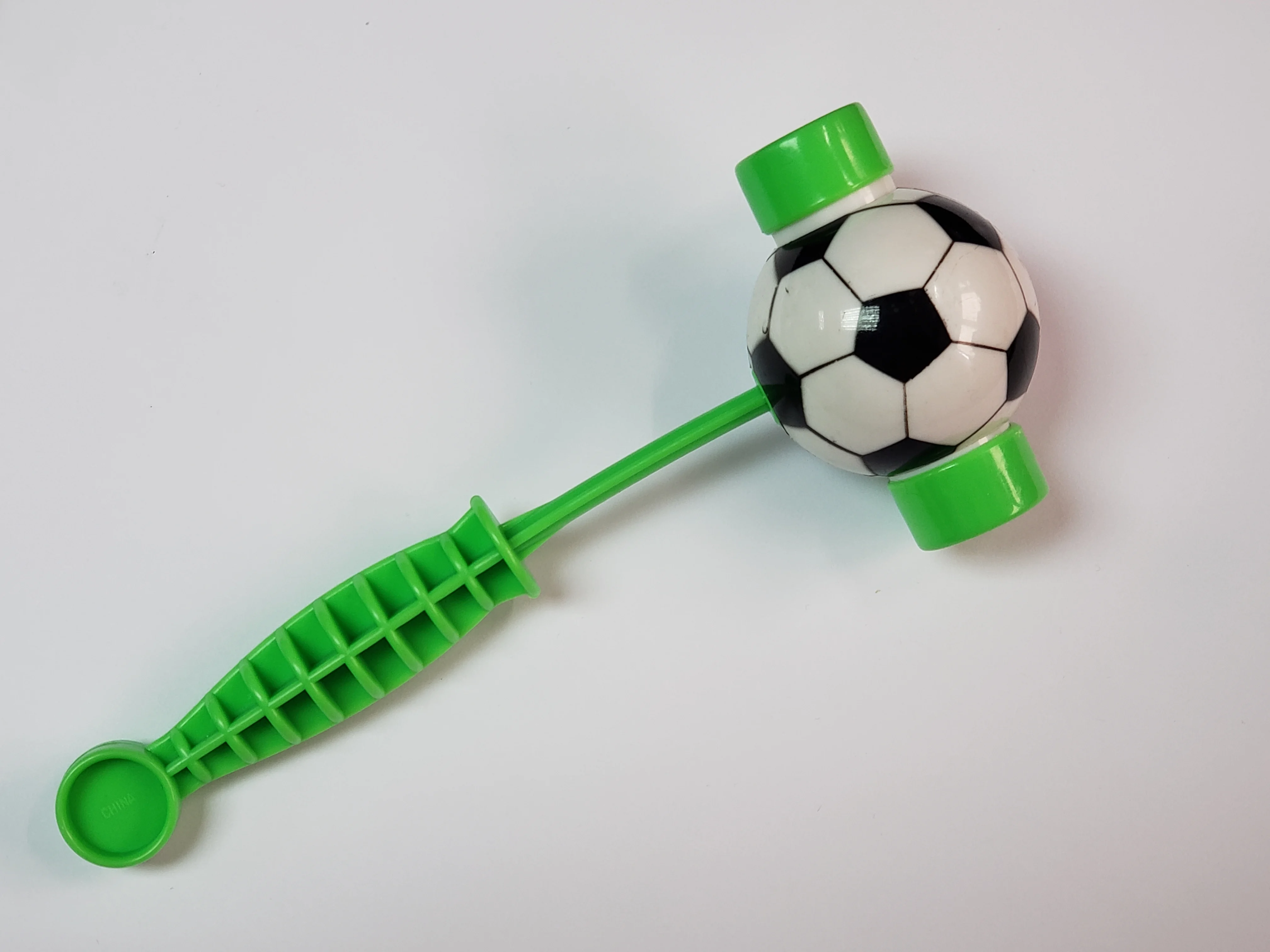 1pc plastic Ball Hammer 19cm Sound noise Maker for Boys Girls Kids birthday party favor Pinata game toy prize gift Loot Gag
1pc plastic Ball Hammer 19cm Sound noise Maker for Boys Girls Kids birthday party favor Pinata game toy prize gift Loot Gag