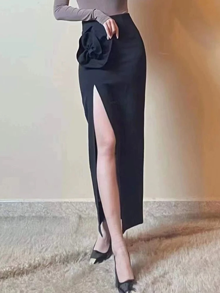 Spring and summer 2024 new fashion catwalk slim split skirt design sense three-dimensional flower fashion Joker hip dress. 
Spring and summer 2024 new fashion catwalk slim split skirt design sense three-dimensional flower fashion Joker hip dress.