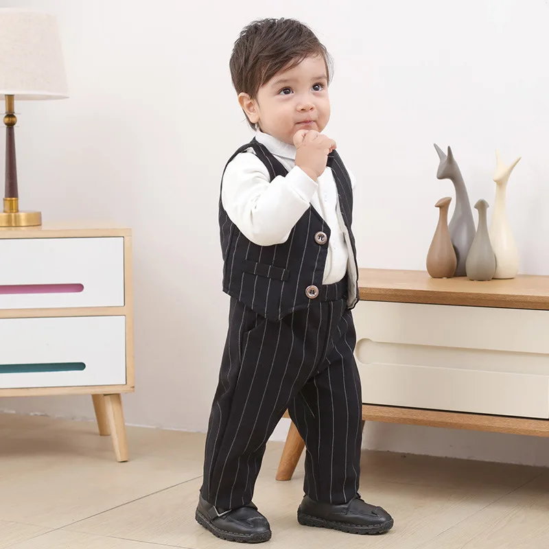 Winter New Boys' Long-Sleeved Gentleman One Year Old Celebration Dress Suit Quilted Vest Three-Piece
Winter New Boys' Long-Sleeved Gentleman One Year Old Celebration Dress Suit Quilted Vest Three-Piece