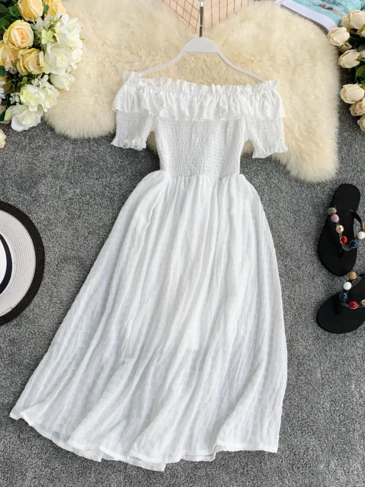 Off shoulder strap summer print dresses Women ruffle pleated Elastic waist dress Elegant holiday loose beach dress
Off shoulder strap summer print dresses Women ruffle pleated Elastic waist dress Elegant holiday loose beach dress
