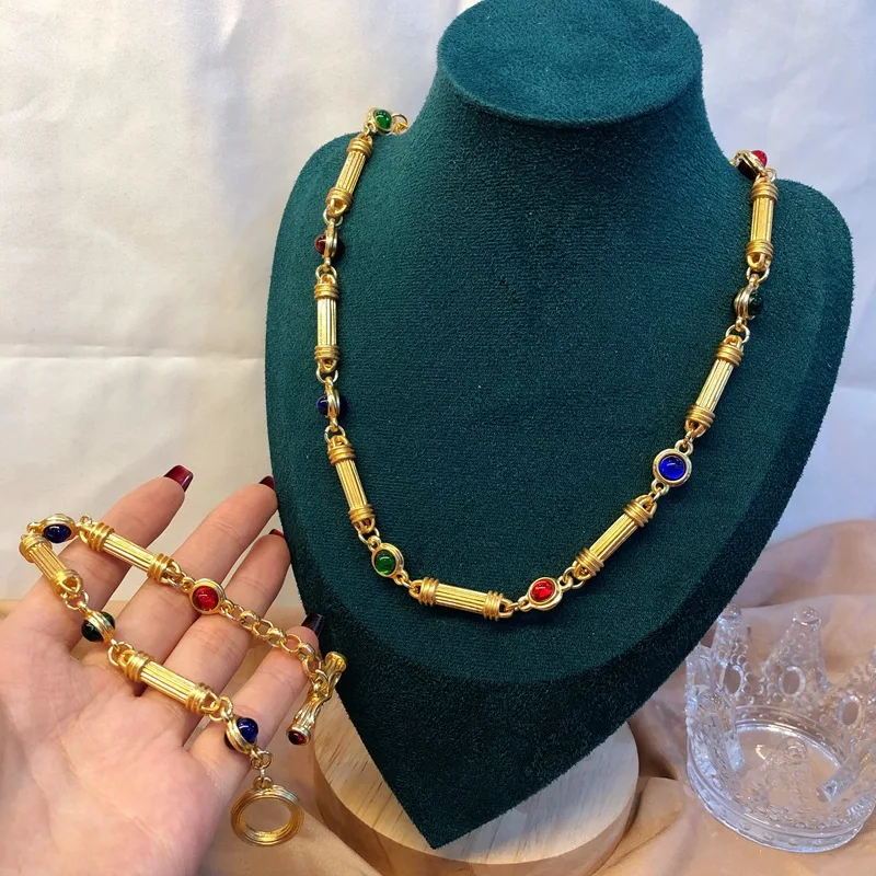 French Versatile Carved Pattern Long Column Colorful Glass Necklace Bracelet
French Versatile Carved Pattern Long Column Colorful Glass Necklace Bracelet