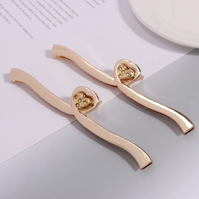Metal Rotary Lock Bag Hardware Heart Shape DIY Durable Woven Bag Twist Lock Turn Lock Gold Color Bag Clasp Accessory
Metal Rotary Lock Bag Hardware Heart Shape DIY Durable Woven Bag Twist Lock Turn Lock Gold Color Bag Clasp Accessory