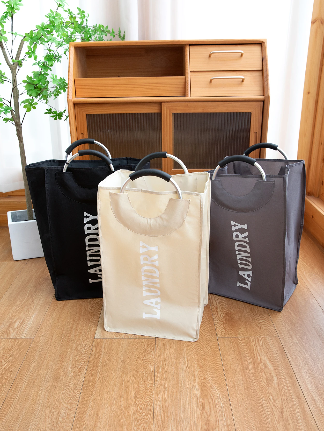 Aluminum Handle Foldable Storage Bucket, Living room, Bedroom, Study Room, Clothes, Toys, Etc. Do not Take Up Space for Collecto
Aluminum Handle Foldable Storage Bucket, Living room, Bedroom, Study Room, Clothes, Toys, Etc. Do not Take Up Space for Collecto