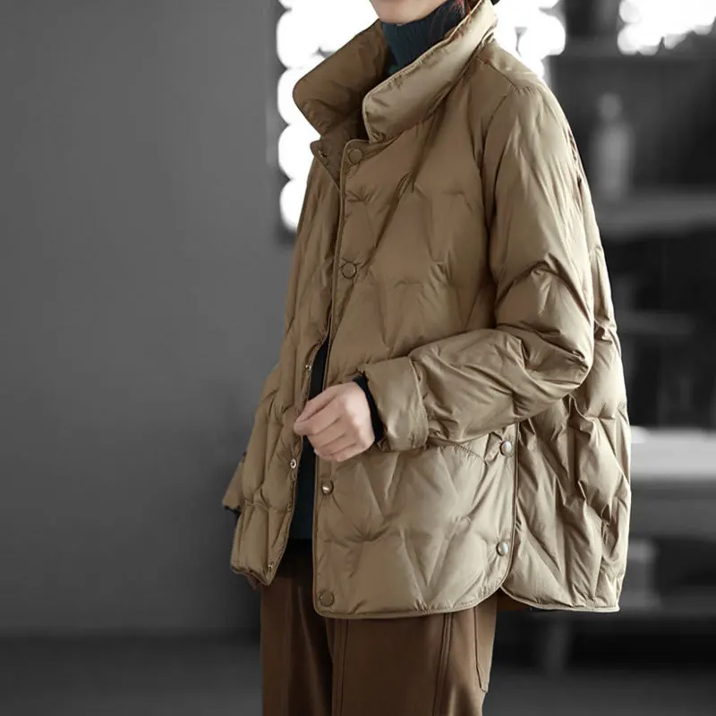 Lightweight down jacket women's short section 2022 new fashion loose all-match stand collar warm autumn and winter coat
Lightweight down jacket women's short section 2022 new fashion loose all-match stand collar warm autumn and winter coat