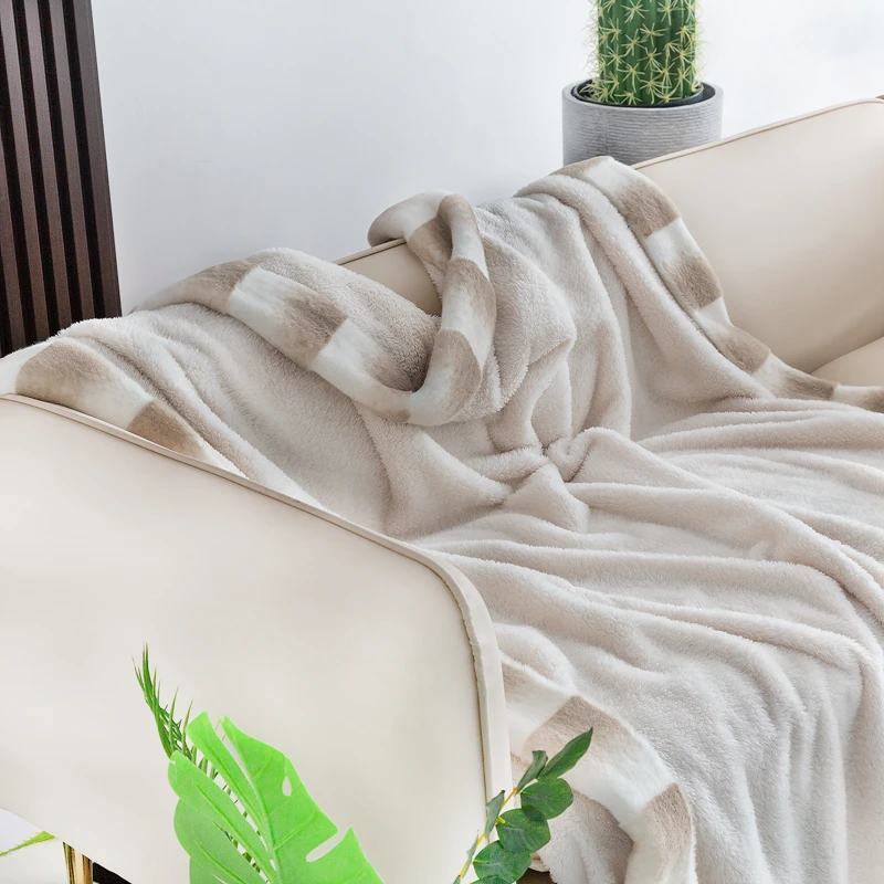 Super Soft Plush Faux Fur Throw Blanket Lightweight and Comfortable for Sofa Living Room Bedroom Christmas Home Decoration
Super Soft Plush Faux Fur Throw Blanket Lightweight and Comfortable for Sofa Living Room Bedroom Christmas Home Decoration