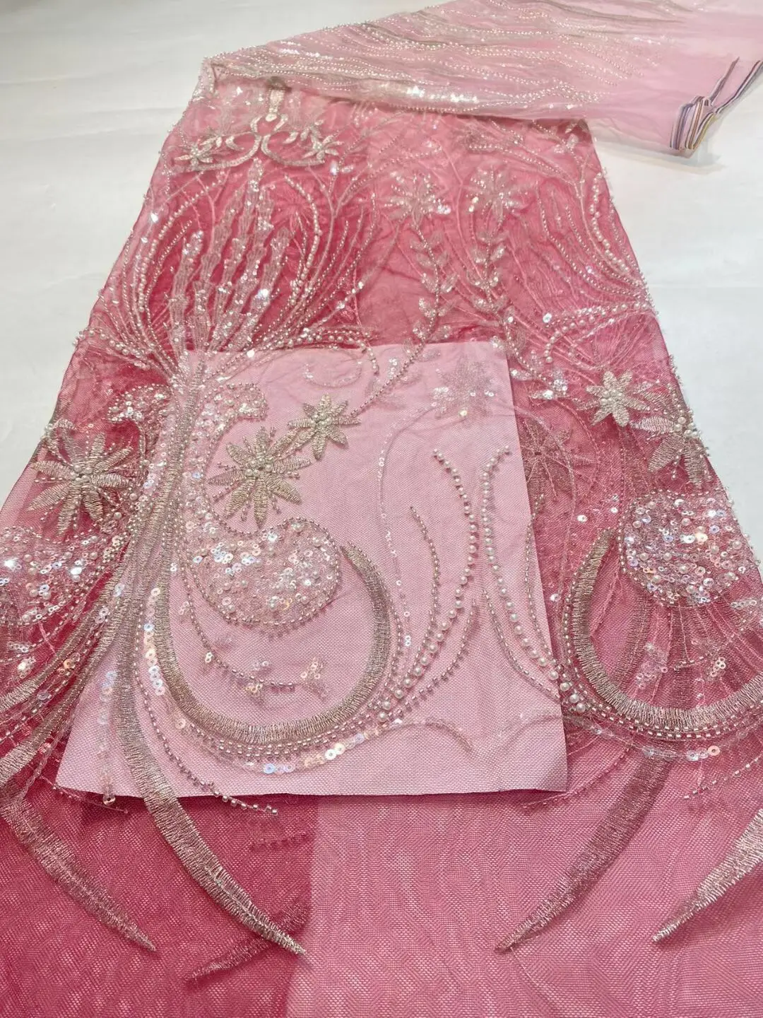 High Quality African Tulle Lace Fabirc SYJ-12066820 Sequins and beads Sewing Embroidery Nigreian Fabric Women Wedding
High Quality African Tulle Lace Fabirc SYJ-12066820 Sequins and beads Sewing Embroidery Nigreian Fabric Women Wedding