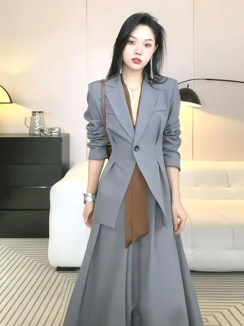 Korean Simple Capable Single Button Grey Suit Jacket Spring Autumn New Temperament Versatile High Waist Skirt Suit Hot Sale New
Korean Simple Capable Single Button Grey Suit Jacket Spring Autumn New Temperament Versatile High Waist Skirt Suit Hot Sale New