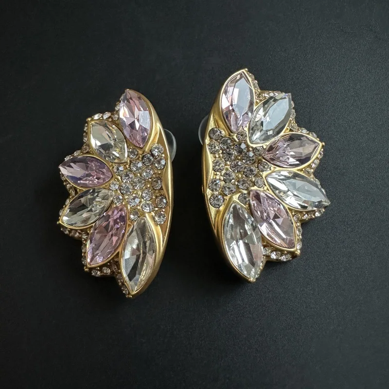 Серьги LONDANY в стиле ретро, нишевые серьги для тяжелой промышленности, латунная матовая текстура, цветные блестящие розовые симметричные серьги для женщин 
Серьги LONDANY в стиле ретро, нишевые серьги для тяжелой промышленности, латунная матовая текстура, цветные блестящие розовые симметричные серьги для женщин