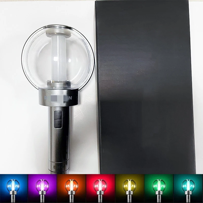 Kpop EN Lightstick With Bluetooth Concert 7 Colors Adjustable LED Lamp With Cards Light Stick Fans Collection Toys
Kpop EN Lightstick With Bluetooth Concert 7 Colors Adjustable LED Lamp With Cards Light Stick Fans Collection Toys