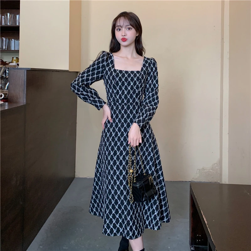 Women's Dress 2022 Office Lady Retro High Waist Dress Vintage Printed Party Sundress Robe Femme Casual Oversized Vestidos
Women's Dress 2022 Office Lady Retro High Waist Dress Vintage Printed Party Sundress Robe Femme Casual Oversized Vestidos