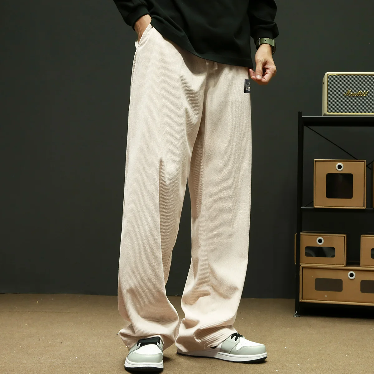 New Men Corduroy Pants Solid Color Trousers Outdoor Brand Desiger High Quality Streetwear Casual Wide-leg Pants Male Track Pants
New Men Corduroy Pants Solid Color Trousers Outdoor Brand Desiger High Quality Streetwear Casual Wide-leg Pants Male Track Pants