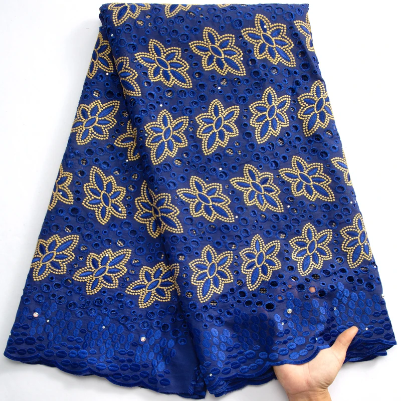 Royal Blue African Holes Cotton Lace Embroidery Diy Nigerian Swiss Voile Lace Fabric High Quality 5Yards Dry Lace For Dress 3497
Royal Blue African Holes Cotton Lace Embroidery Diy Nigerian Swiss Voile Lace Fabric High Quality 5Yards Dry Lace For Dress 3497