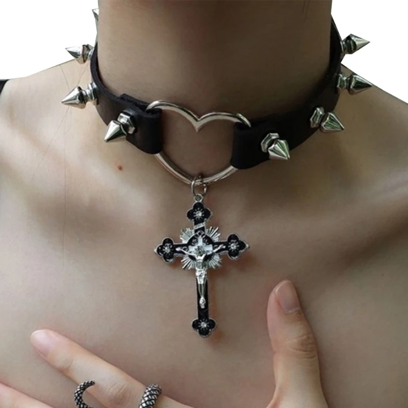 

Gothic Punk Faux Leather Choker Necklace Studded Rivet Aesthetic Heart Collar Jewelry with Pendant for Dropship