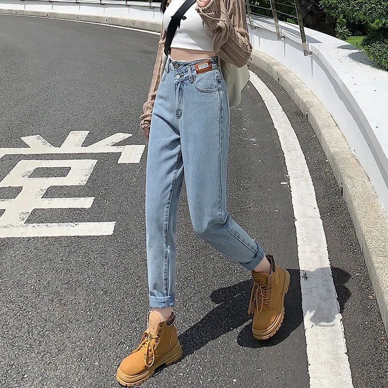 Джинсы женские Асимметричные с высокой талией, повседневные свободные брюки-султанки из денима, с косыми пряжками, s499, Осень-зима
Джинсы женские Асимметричные с высокой талией, повседневные свободные брюки-султанки из денима, с косыми пряжками, s499, Осень-зима