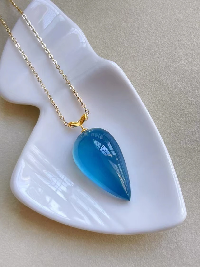 Natural Blue Aquamarine Pendant Crystal 18K Gold Brazil 27*14.8mm Raddish Women Aquamarine Necklace AAAAAA
Natural Blue Aquamarine Pendant Crystal 18K Gold Brazil 27*14.8mm Raddish Women Aquamarine Necklace AAAAAA