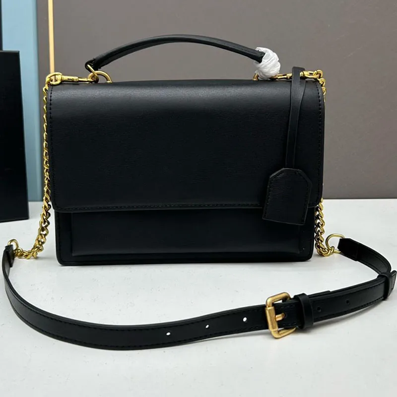 Новая женская модная Высококачественная классическая трендовая Универсальная кожаная сумка через плечо с цепочкой
Новая женская модная Высококачественная классическая трендовая Универсальная кожаная сумка через плечо с цепочкой