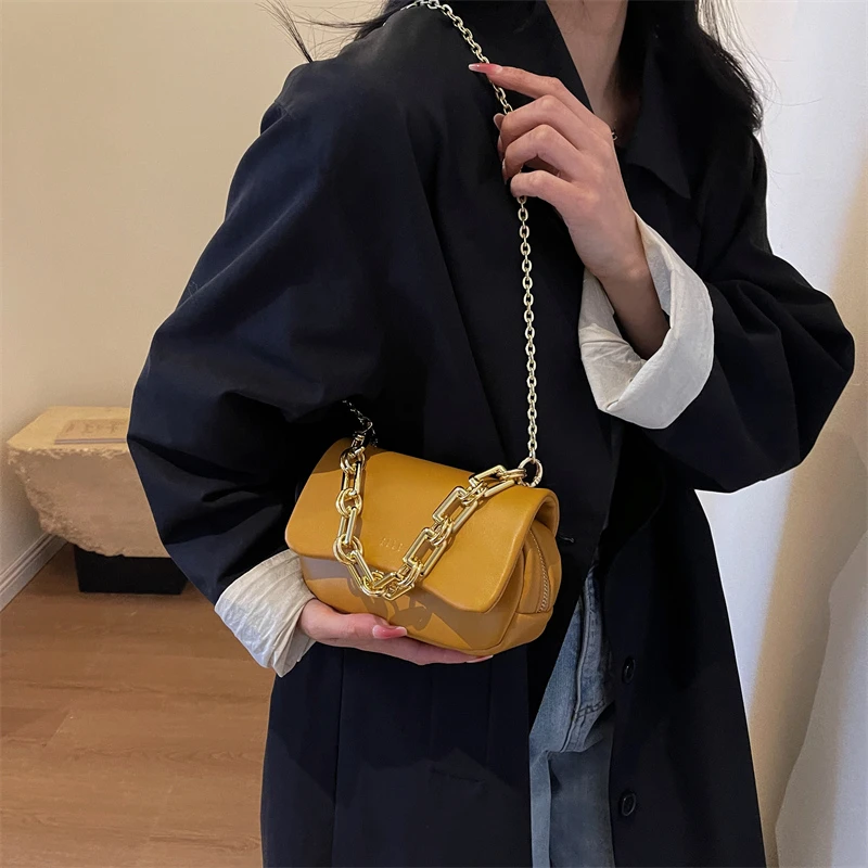 Ladies Lightweight Comfort Fine Workmanship Latch Open And Close Shopping Commuter Single Shoulder Crossspan Bag
Ladies Lightweight Comfort Fine Workmanship Latch Open And Close Shopping Commuter Single Shoulder Crossspan Bag