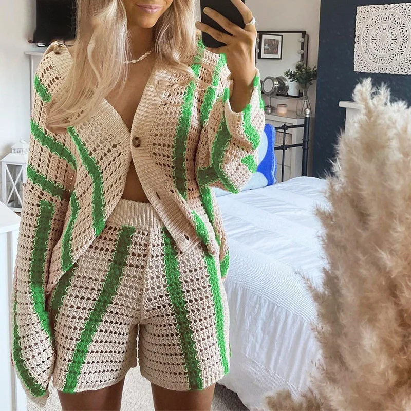 Holiday Casual Striped Shorts Sets Women Open Knit Cardigan Two Pieces Suits Fashion Crochet Hollow Out Summer Deux-pièces
Holiday Casual Striped Shorts Sets Women Open Knit Cardigan Two Pieces Suits Fashion Crochet Hollow Out Summer Deux-pièces