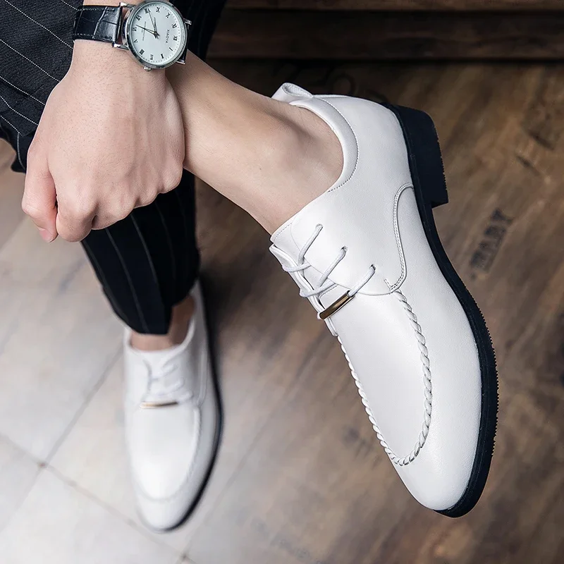 Pointy White Oxford Shoe Soft Soled Comfortable Formal Wedding Best Man Leather Shoes Low Heel Fashion British Style Loafer Shoe
Pointy White Oxford Shoe Soft Soled Comfortable Formal Wedding Best Man Leather Shoes Low Heel Fashion British Style Loafer Shoe