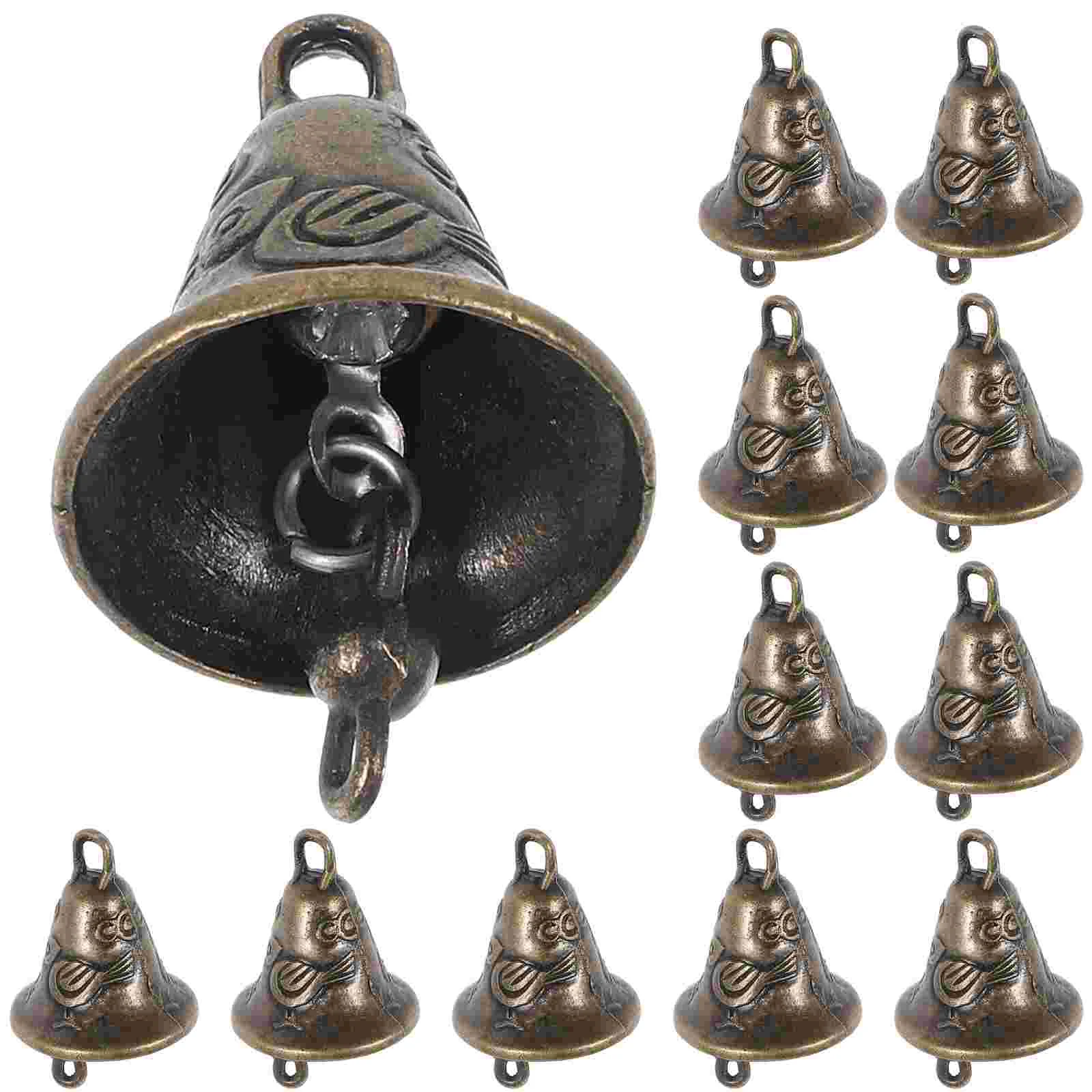 

Alloy Metal Bells Statues Wind Chime Bells Decorations Christmas Tree Hanging Bells Ornaments (Random Style) 2.5x2.3x2.3cm