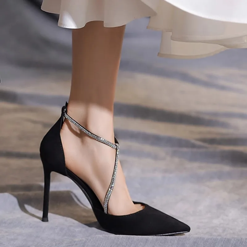

Сандалии женские замшевые с острым носком, босоножки с ремешком на шпильке и пряжкой, элегантная обувь с перекрестными ремешками, цвет черный