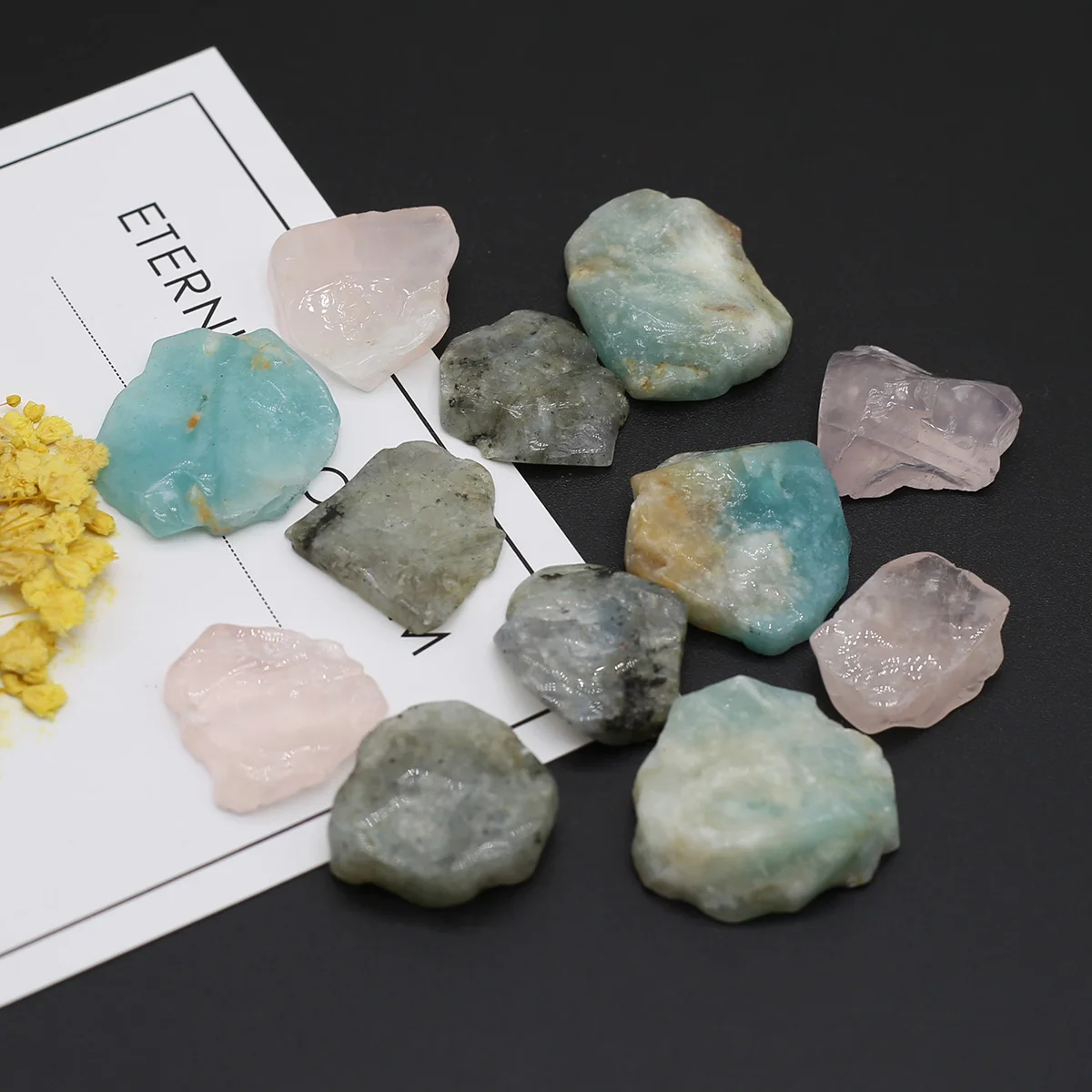 2PCS Reiki Healing Natural Stone Crystal Flash Labradorite Amazonite Gravel Minerals Specimen Stone Aquarium Home Decor Gifts
2PCS Reiki Healing Natural Stone Crystal Flash Labradorite Amazonite Gravel Minerals Specimen Stone Aquarium Home Decor Gifts