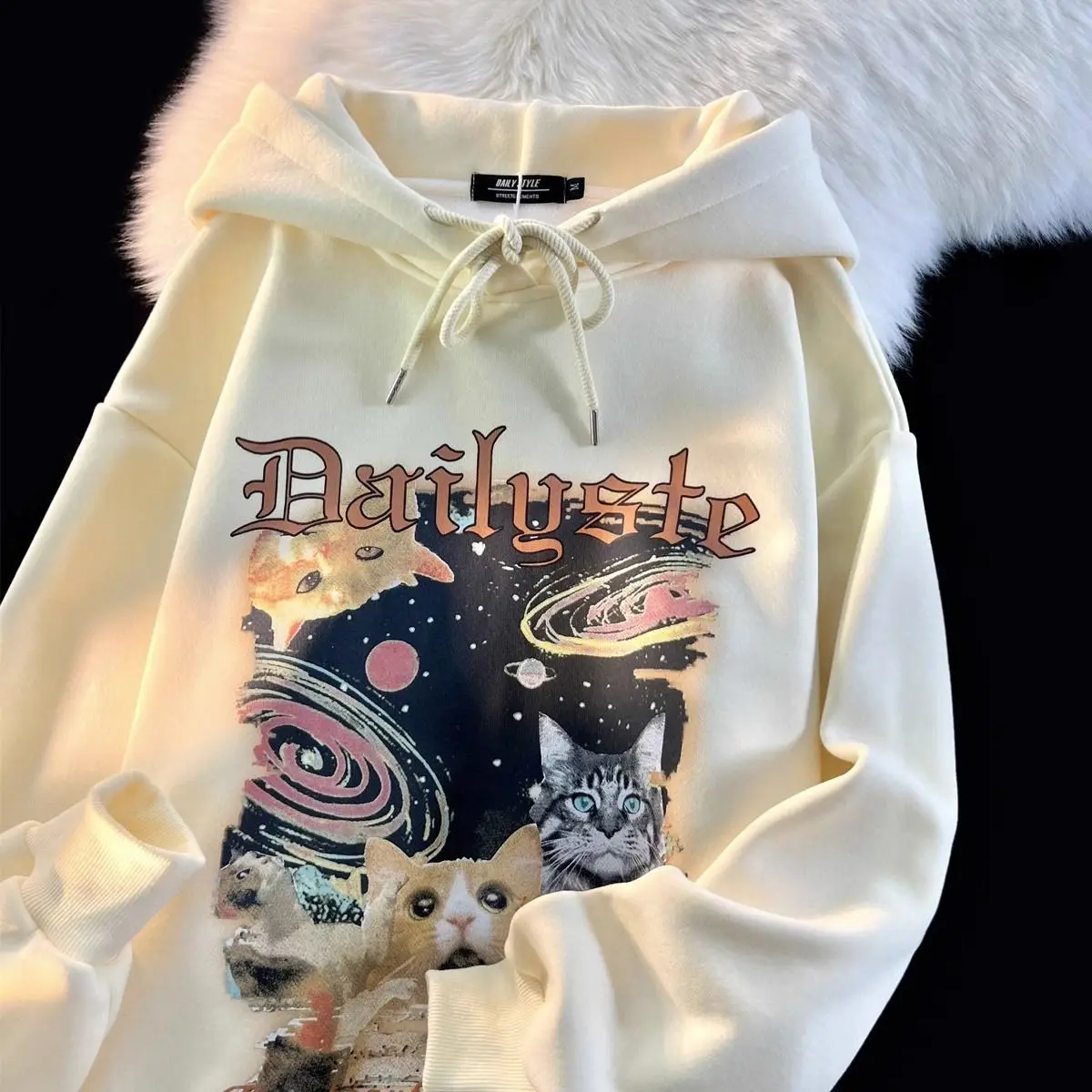 American retro cartoon cat print hooded sweatshirt for men and women loose chic lazy style versatile couple wear niche jacket
American retro cartoon cat print hooded sweatshirt for men and women loose chic lazy style versatile couple wear niche jacket