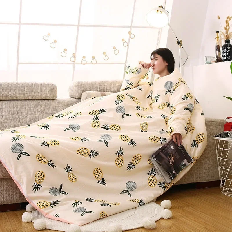 Winter Multi-functional Pillow Quilt Can Be Worn As A Dual Purpose Car, Lazy Person Quilt, Integrated with Sleeves
Winter Multi-functional Pillow Quilt Can Be Worn As A Dual Purpose Car, Lazy Person Quilt, Integrated with Sleeves