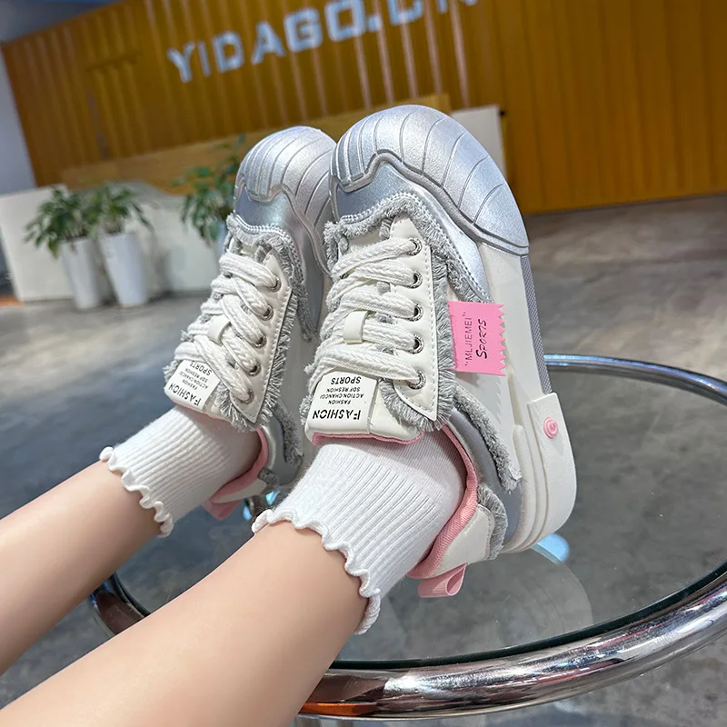 Autumn Casual Sports Shoes 2023 New Fashion Colorful Youth Sports Ladies Dad Shoes Avant-garde Fashionable Women's Sports Shoes
Autumn Casual Sports Shoes 2023 New Fashion Colorful Youth Sports Ladies Dad Shoes Avant-garde Fashionable Women's Sports Shoes