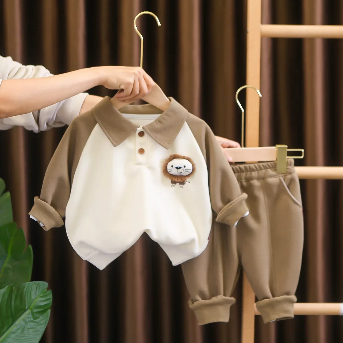 

Spring New Baby Boys Girls Clothing Sets Long Sleeve Lapel Cartoon Lion Rabbit Sweatshirt + Solid Sweat Pants Casual Clothes