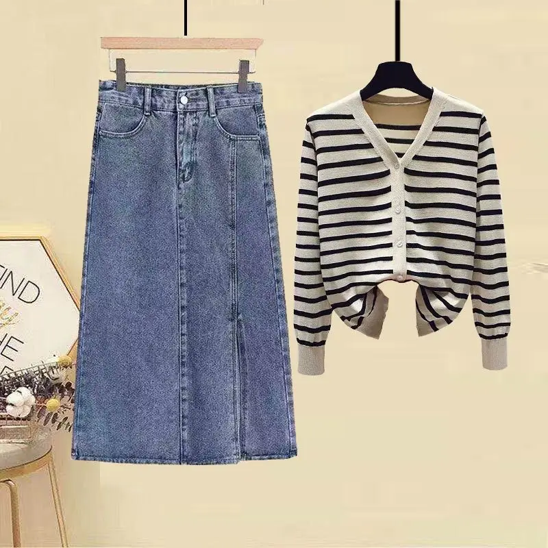 Two sets 2023 spring and autumn new preppy V-neck sweater women's high-waisted Harajuku denim skirt two-piece set women
Two sets 2023 spring and autumn new preppy V-neck sweater women's high-waisted Harajuku denim skirt two-piece set women