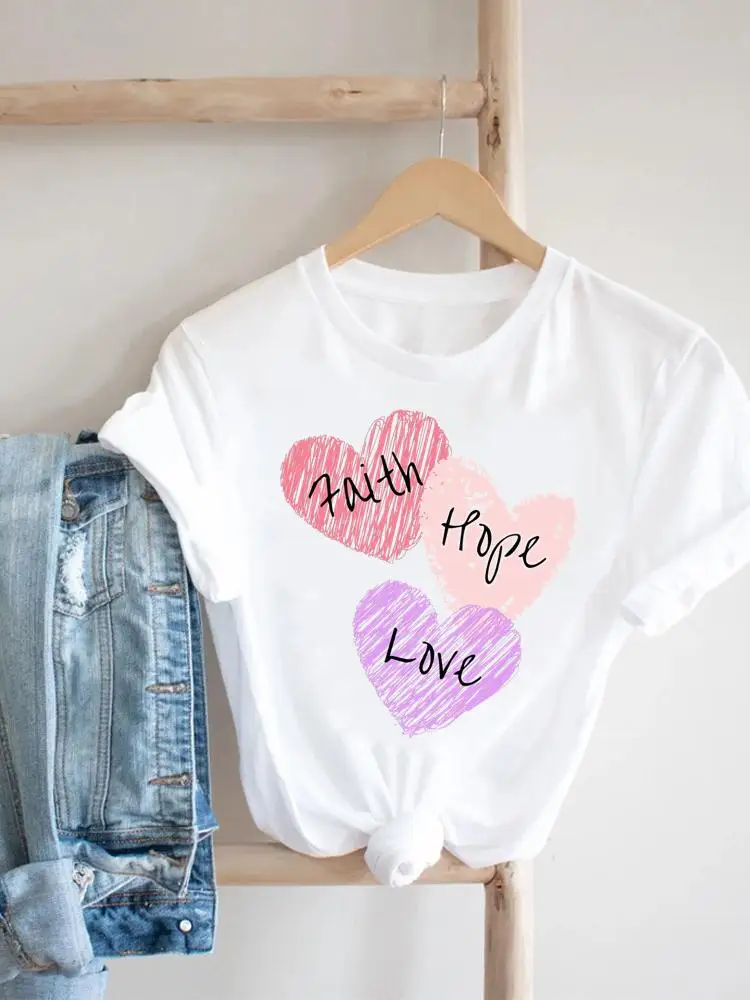Летняя одежда с принтом, трендовая Милая футболка с надписью Faith Love Heart, одежда, футболка с коротким рукавом, женская модная футболка с графическим рисунком, Женский Топ
Летняя одежда с принтом, трендовая Милая футболка с надписью Faith Love Heart, одежда, футболка с коротким рукавом, женская модная футболка с графическим рисунком, Женский Топ