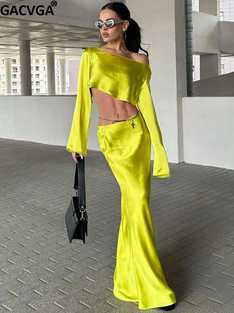 GACVGA Satin Elegant Two Piece Skirt Set Off Shoulder Women Dress Suit Sexy Party Club Crop Top And Bodycon Long Skirt
GACVGA Satin Elegant Two Piece Skirt Set Off Shoulder Women Dress Suit Sexy Party Club Crop Top And Bodycon Long Skirt