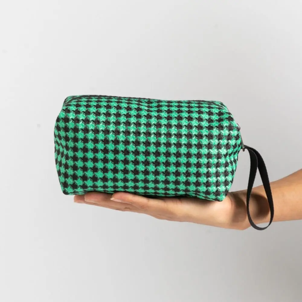 oxford Chessboard Cosmetic Bag Korean Style Zipper Large Capacity Makeup Bag Cosmetic Case Toiletry Organizer
oxford Chessboard Cosmetic Bag Korean Style Zipper Large Capacity Makeup Bag Cosmetic Case Toiletry Organizer