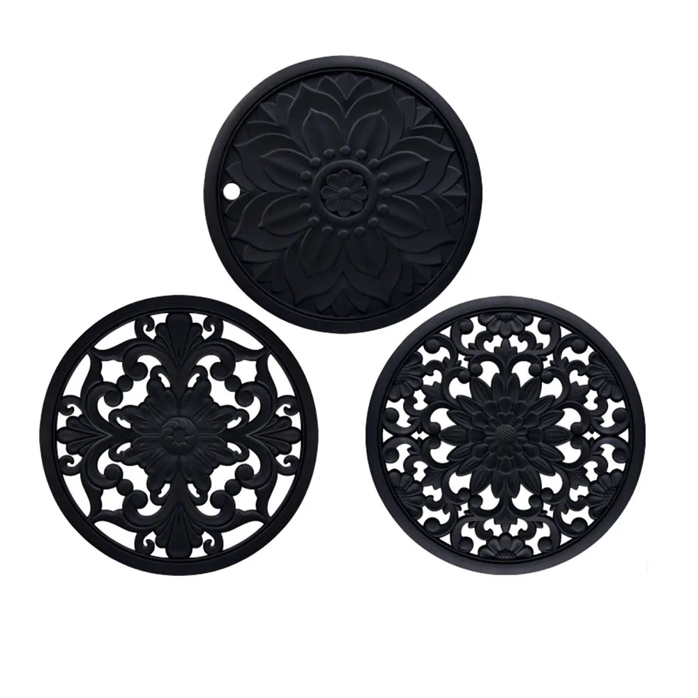 Tableware Kitchen Supplies Placemats Mat Washable Hollow Non-slip Silicone Stable Versatile Waterproof Household
Tableware Kitchen Supplies Placemats Mat Washable Hollow Non-slip Silicone Stable Versatile Waterproof Household