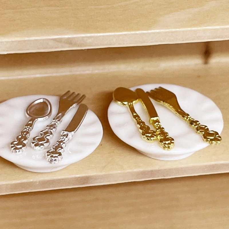 1Set Miniature Doll House Mini Ceramic Cake Plate DIY Knife Fork Spoon Model Microscene Photography Props Ornaments
1Set Miniature Doll House Mini Ceramic Cake Plate DIY Knife Fork Spoon Model Microscene Photography Props Ornaments