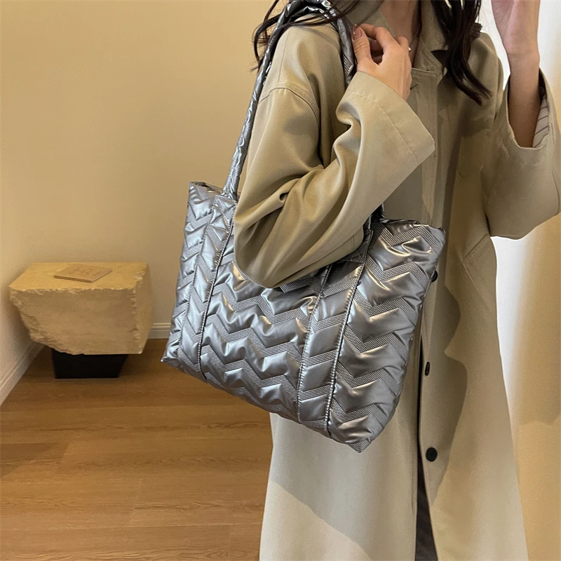 Women's Shoulder Strap Exquisite Workmanship Soft And Comfortable Zipper Open And Close Shopping Commuter Shoulder Bag
Women's Shoulder Strap Exquisite Workmanship Soft And Comfortable Zipper Open And Close Shopping Commuter Shoulder Bag