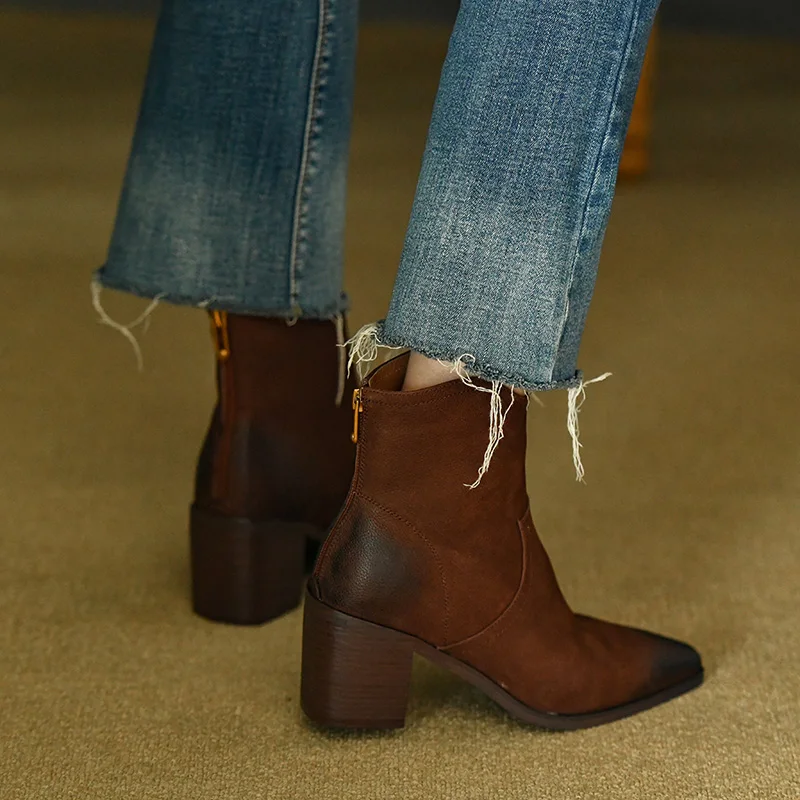 Pointed Toe Cowhide Vintage Shoes Spring Autumn Back Zip Ankle Boots Square Heel 7cm Ankle Boots Retro Style Winter Shoes Woman
Pointed Toe Cowhide Vintage Shoes Spring Autumn Back Zip Ankle Boots Square Heel 7cm Ankle Boots Retro Style Winter Shoes Woman