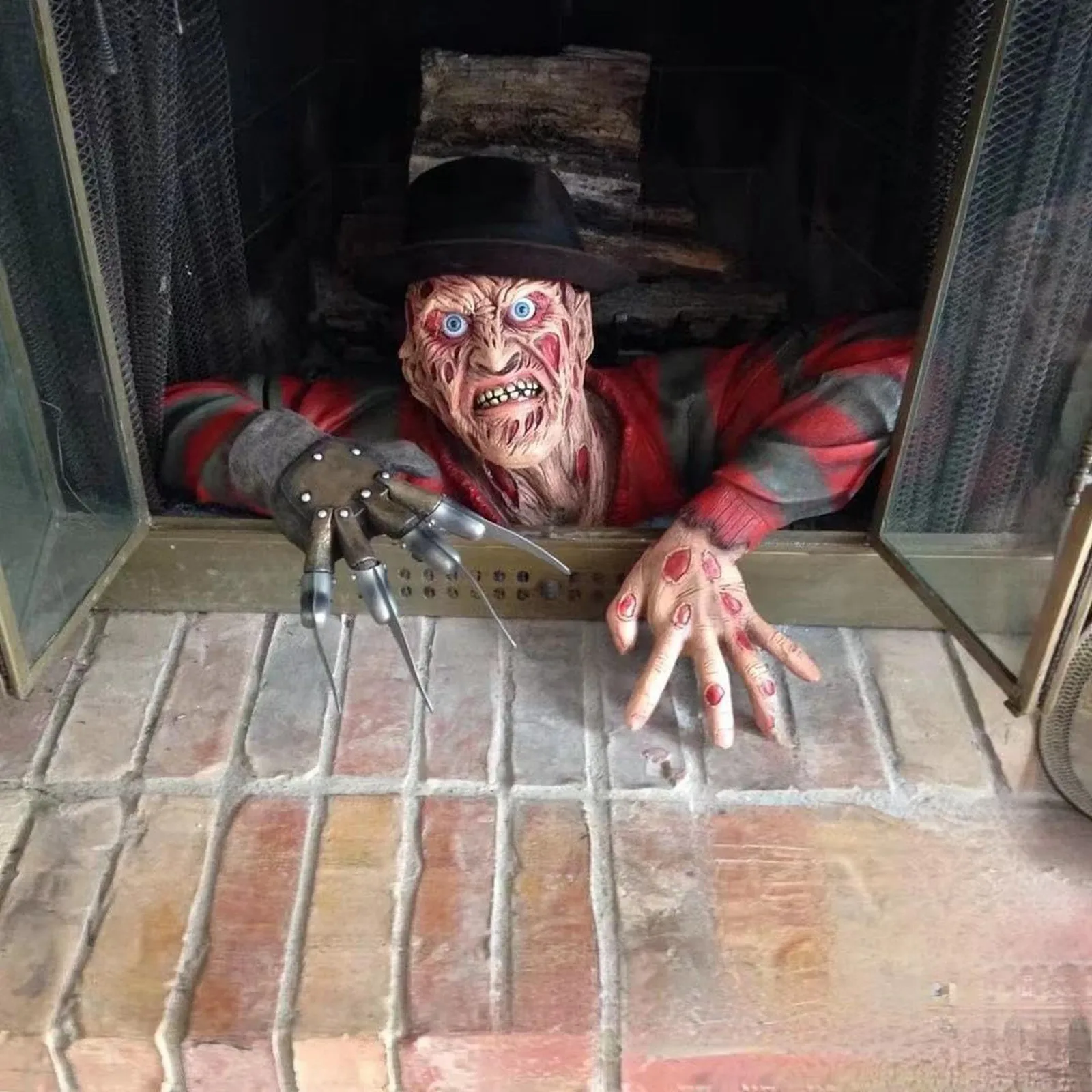 30CM Halloween Creepy Krueger Tombwalker With Hat Wall Halloween Wall Hanging Decoration Flat Wall Hanging Decor Metal
30CM Halloween Creepy Krueger Tombwalker With Hat Wall Halloween Wall Hanging Decoration Flat Wall Hanging Decor Metal