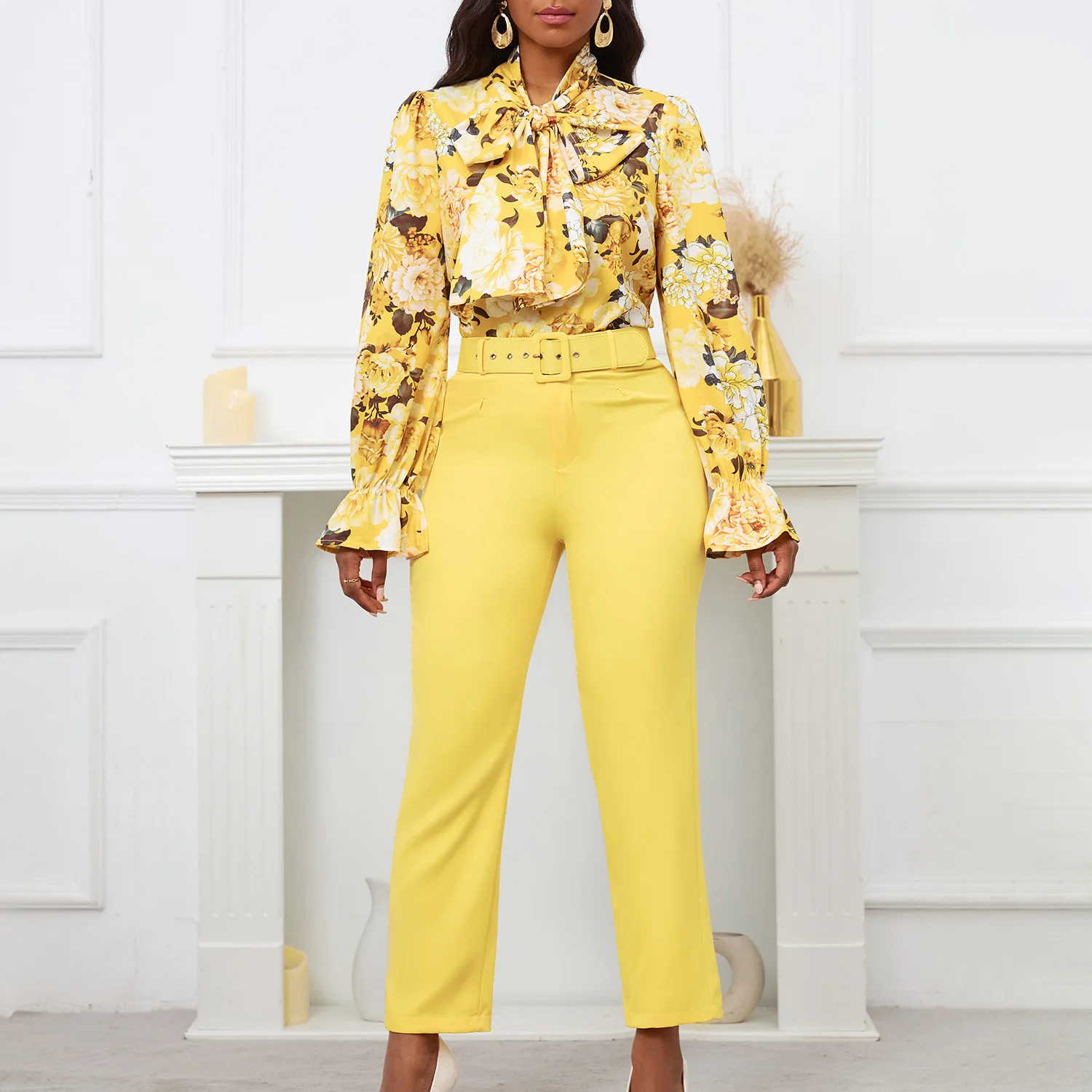 

Eaeovni Fashionable printed strappy long-sleeved top high-waisted trousers and casual pants suit
